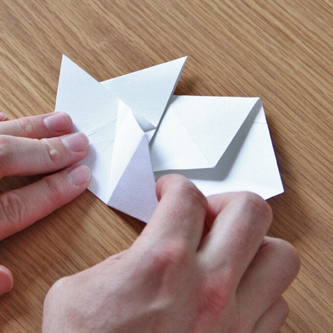 Origami-Star-Garland_Step8.jpg?sw=680&q=85