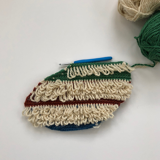 idea%5Fcrochet%2Da%2Dloop%2Dstocking%5Fstep9.png?sw=554&q=85