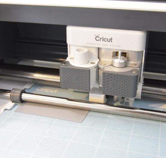 cricut_how_to_make_a_nursery_wall_hanging_step14.jpg?sw=554&q=85