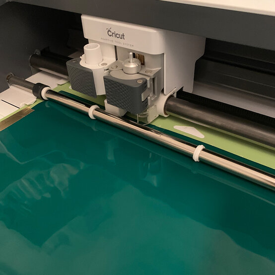 cricut_how-to-make-a-personalised-door-mat_step5_3.jpg?sw=554&q=85