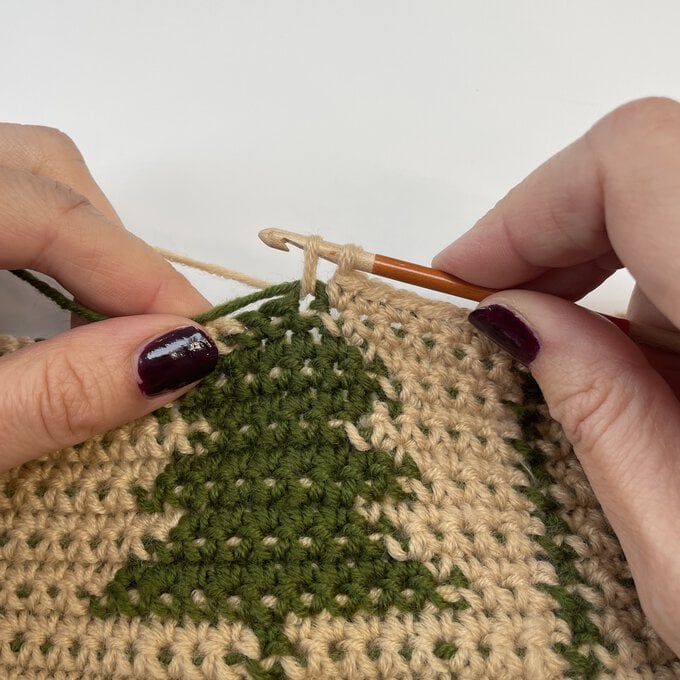 How-to-Crochet-a-Tree-Skirt_Tapestry%20Photo%202.jpg?sw=680&q=85