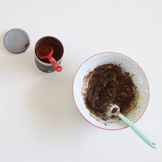 edible-slime-step-6_3.jpg?sw=554&q=85