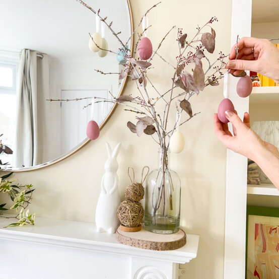 idea%5Fdiy%2Deaster%2Dmantle%2Ddisplay%5Fstep11.jpg?sw=554&q=85