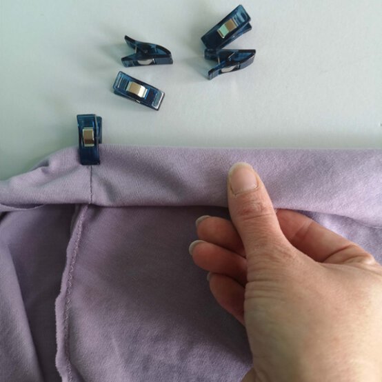 Ombre%20dyed%20children%27s%20dress_Step3_1.jpg?sw=554&q=85