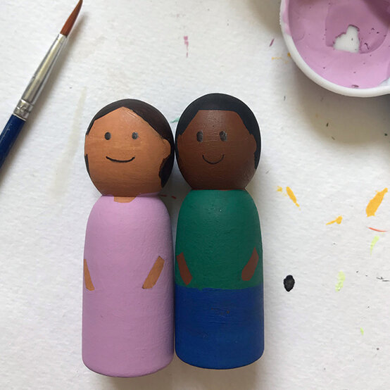 how-to-paint-a-peg-doll-family-portrait_step-3a.jpg?sw=554&q=85