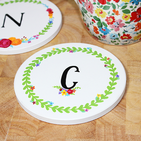 idea%5Fways%2Dto%2Ddecorate%2Dceramics%5Ffloral.png?sw=554&q=85