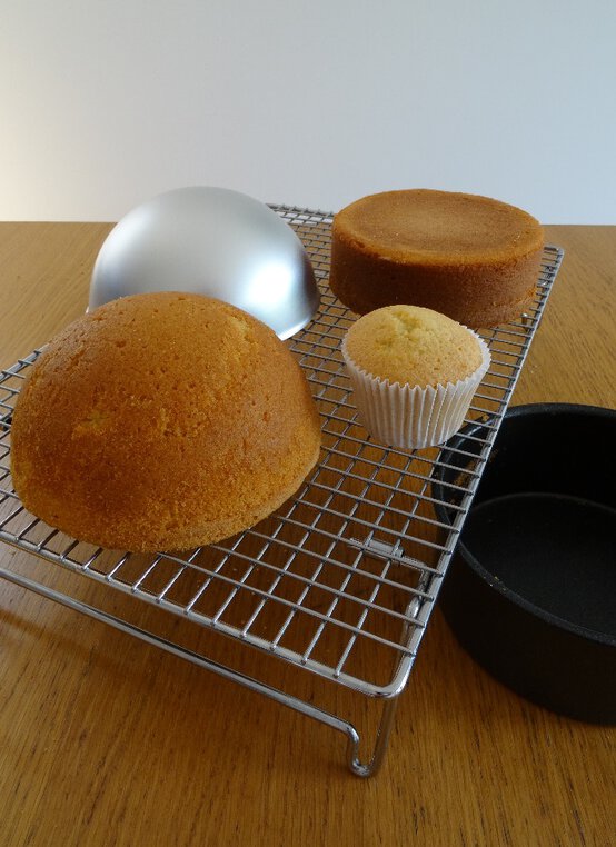 hat-1.jpg?sw=554&q=85