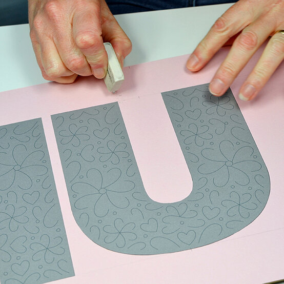 papercraft-mum-heart-frame12.jpg?sw=554&q=85