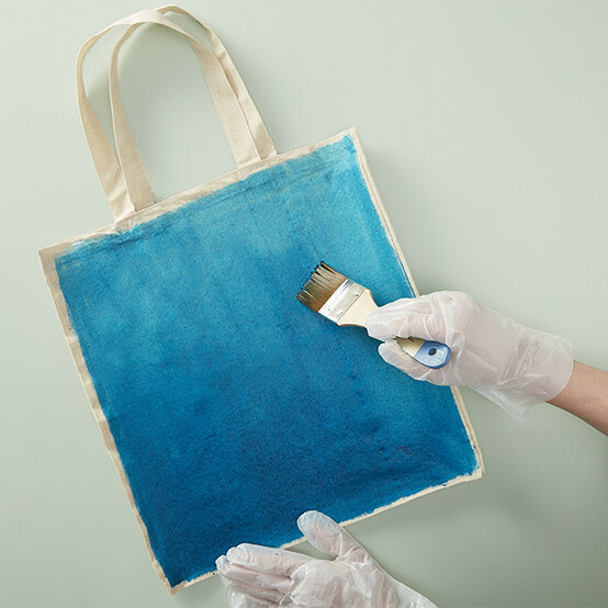 ombre-dyed-tote-bags-square.jpg?sw=554&q=85