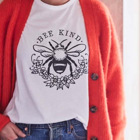 cricut-how-to-make-a-beekind-iron-on-vinyl-t-shirtsquare.png?sw=554&q=85