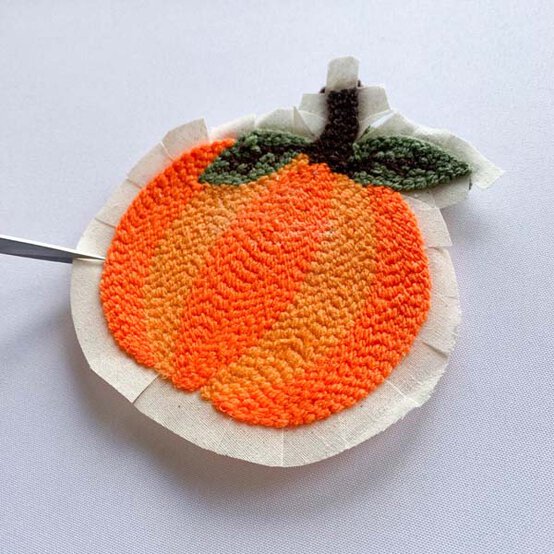 ideas%5Fhow%2Dto%2Dmake%2Dautumn%2Dpunch%2Dneedle%2Dcoasters%5Fstep%2D6b.jpg?sw=554&q=85