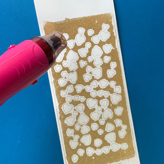 idea_anniversary-love-you-card-b_step4.jpg?sw=554&q=85