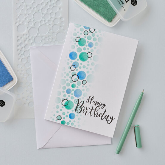 idea_stencilled-happy-birthday-card_step6.jpg?sw=554&q=85