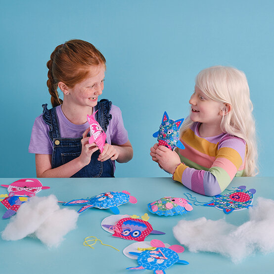 kids%5Fcrafts%5Ffor%5Funder%5F15%2Dgalt%2Dsewing%2Dkits.jpg?sw=554&q=85