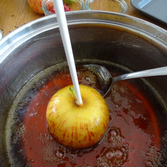 toffee-step-4.jpg?sw=554&q=85