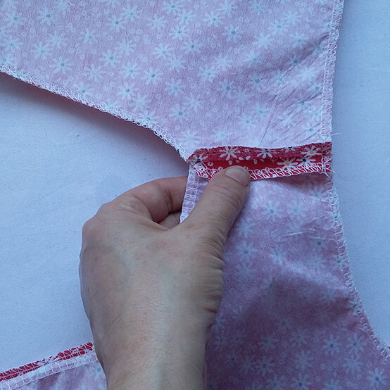 simple-dress-step10.jpg?sw=554&q=85