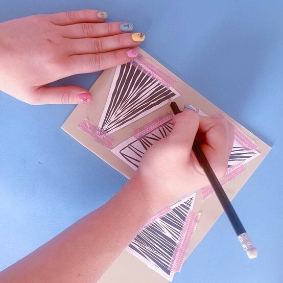 Idea_how-to-make-lino-print-gift-wrap_step3a.jpg?sw=554&q=85