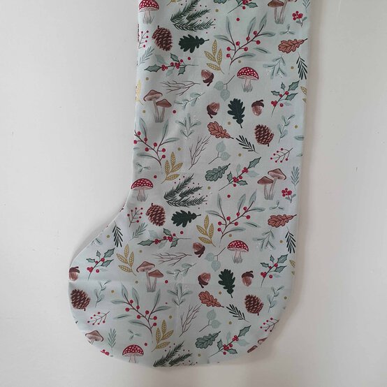 Idea_how-to-make-an-embroidered-stocking_step9b.jpg?sw=554&q=85