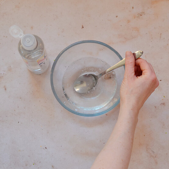 new-years-eve-kids-crafts27.jpg?sw=554&q=85