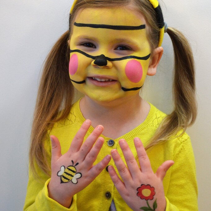 idea_world-book-day-face-painting-bee_step4.jpg?sw=680&q=85
