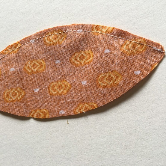 fabric-pumpkins-step-2.jpg?sw=554&q=85