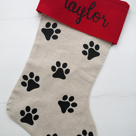 cricut-christmas-stocking-step-22-3.jpg?sw=554&q=85