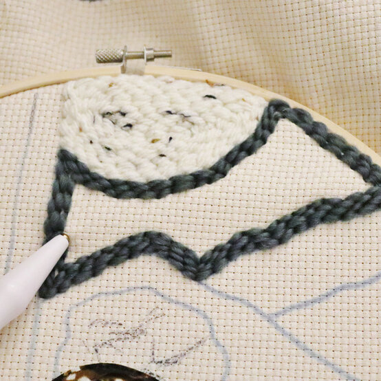 winterpunchneedle_step10.jpg?sw=554&q=85