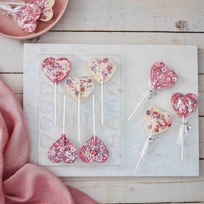 14 DIY Valentine's Gifts for Couples