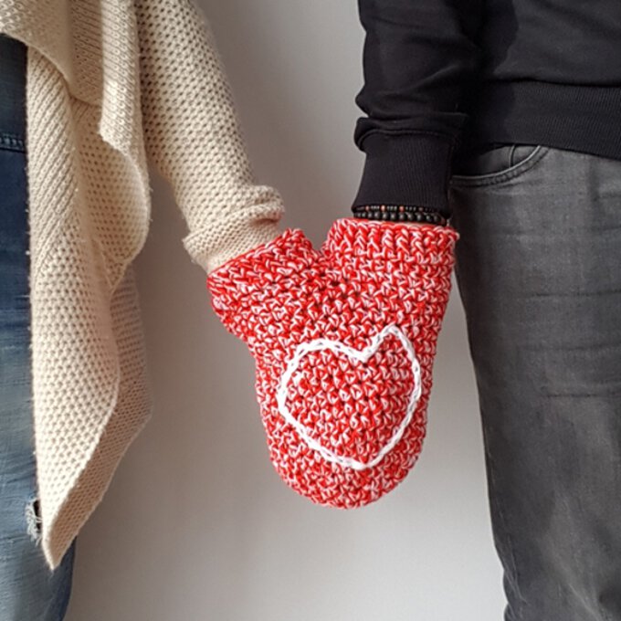 Personalized Gift Illustrator Custom Made-to-order Crochet Glove Digital Art  Glove Valentines Day Gift 