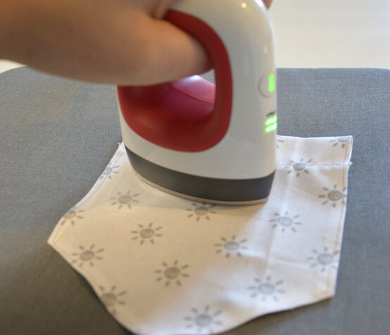 cricut_how_to_make_a_nursery_wall_hanging_step14_4.jpg?sw=554&q=85