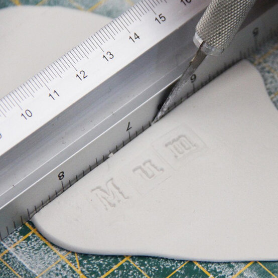 flower-ring-dish-9b.jpg?sw=554&q=85