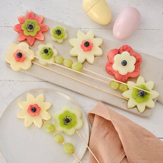 craft%2Dyour%2Deaster%2Degg%2Dhunt%5Ffruit%2Dbouquets.jpg?sw=554&q=85