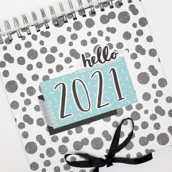 how_to_make_a_calendar_scrapbook_photo-10.png?sw=554&q=85