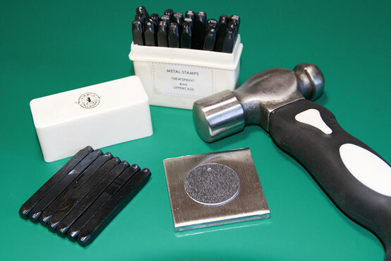 wine-glass-charms-1-of-40-edit.jpg?sw=554&q=85