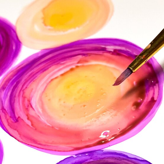 Idea_how-to-use-alcohol-inks_step0c.jpg?sw=554&q=85