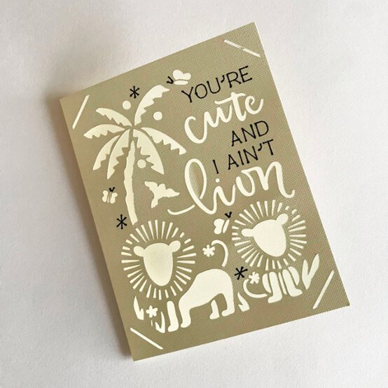 Cricut%20Joy%20Lion_Card_Step_6_2_A.jpg?sw=554&q=85