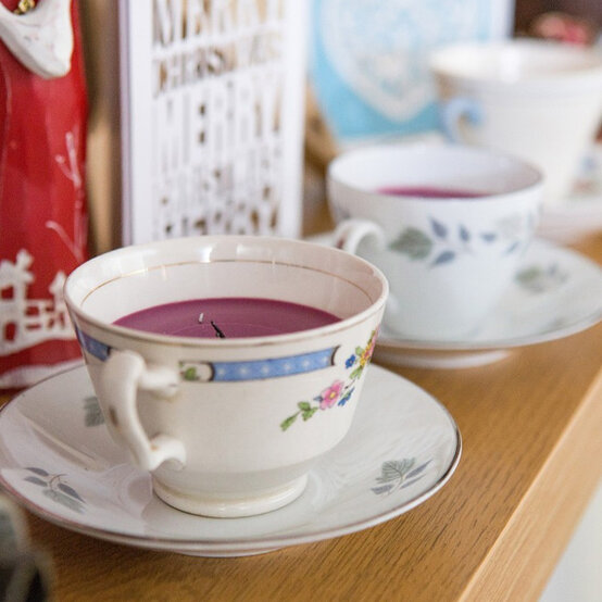 vintage-tea-cup-candle-square.jpg?sw=554&q=85