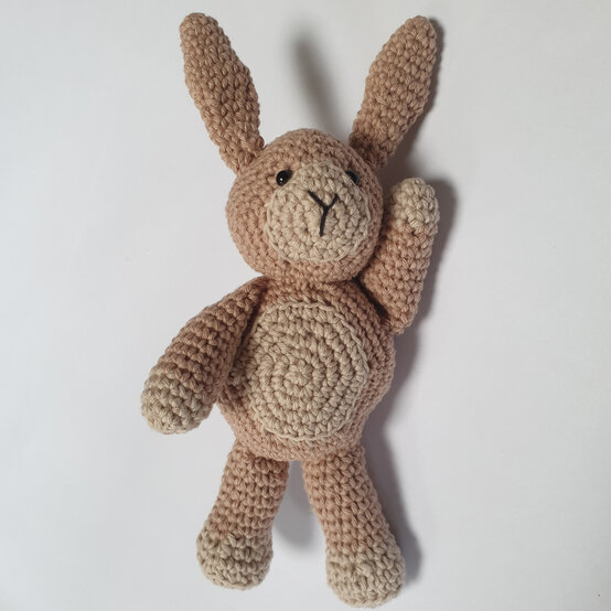 how_to_crochet_a_spring_wreath_easter-natalie-6.jpg?sw=554&q=85