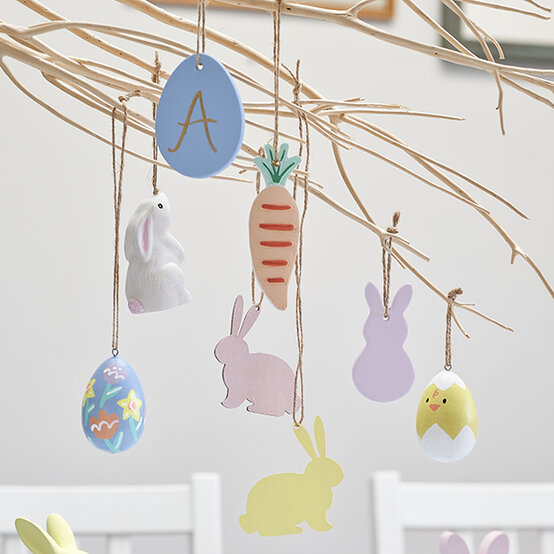 hanging%2Ddecorations%2D2026.jpg?sw=554&q=85