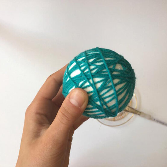 yarn-ball-baubles-4.jpg?sw=554&q=85