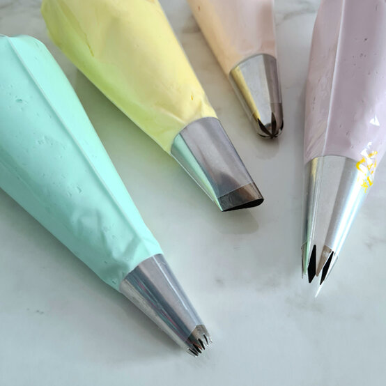 idea%5Fpastel%2Deaster%2Dcupcakes%5Fstep6c.jpg?sw=554&q=85