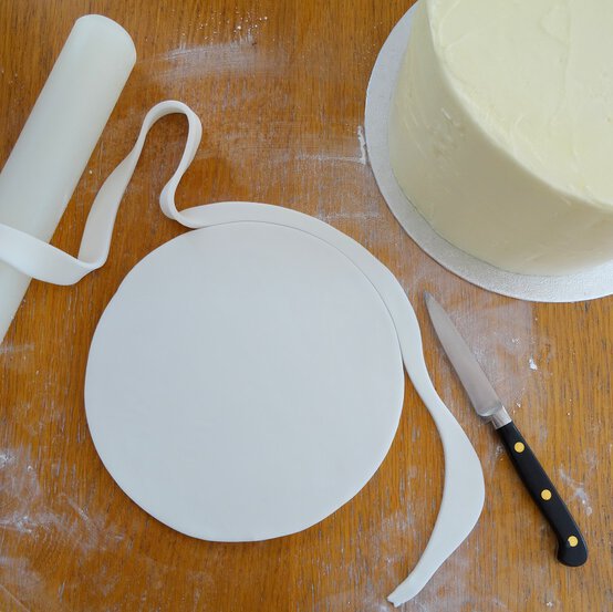 nutcracker-cake_step7.jpg?sw=554&q=85