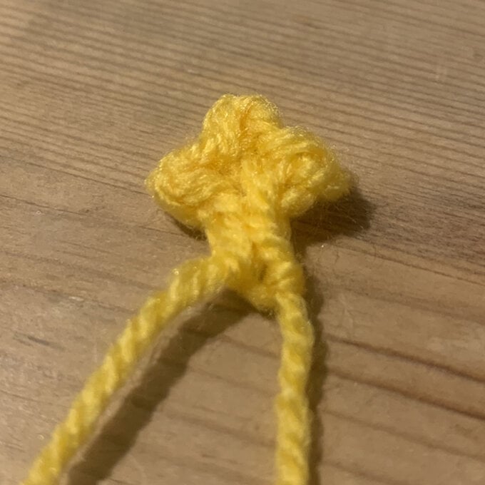 Idea_How-to-Crochet-an-Amigurumi-Corgi_Cross.jpg?sw=680&q=85