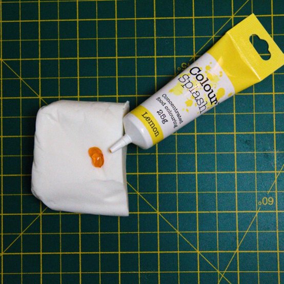 Pancake_illusion_cake_step_3.jpeg?sw=554&q=85