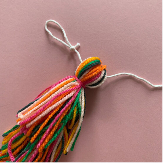 Ideas_How-to-make-a-tiered-tassel-garland_step_12_D.jpeg?sw=554&q=85