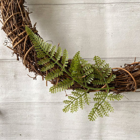 idea%5Fupdate%2Dspring%2Dwreath%2Dwith%2Dtulips%2D11.jpg?sw=554&q=85