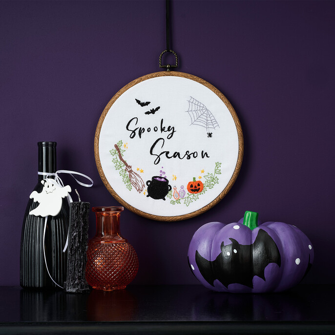 halloween-embroidery-hoop.jpg