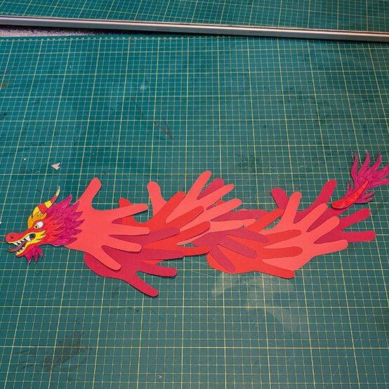 how%2Dto%2Dmake%2Da%2Ddancing%2Ddragon%2Dpuppet%5Fstep%2D3a.jpg?sw=554&q=85