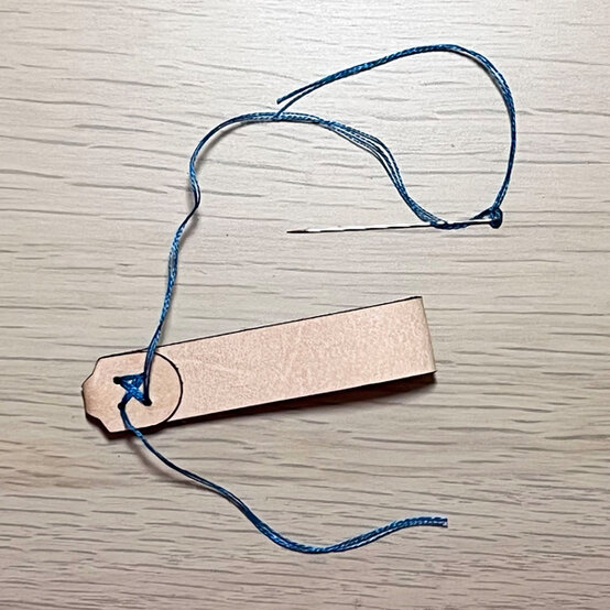 idea_glowforge-how-to-make-personalised-keyrings-name_step9.jpg?sw=554&q=85