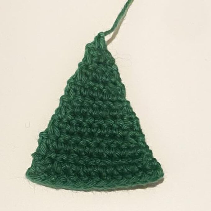 idea_how-to-crochet-amigurumi-mrs-claus_tree.jpg?sw=680&q=85